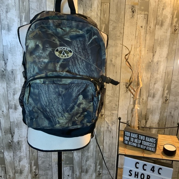 Rocky’s Gear Other - Camo backpack.